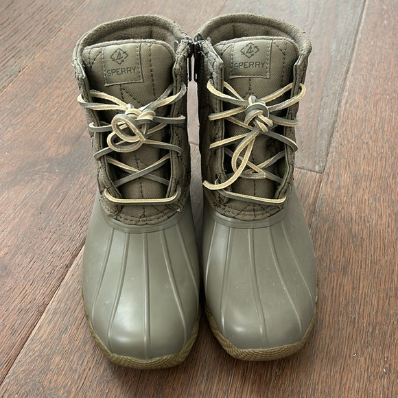 Sperry boots - Picture 1 of 7